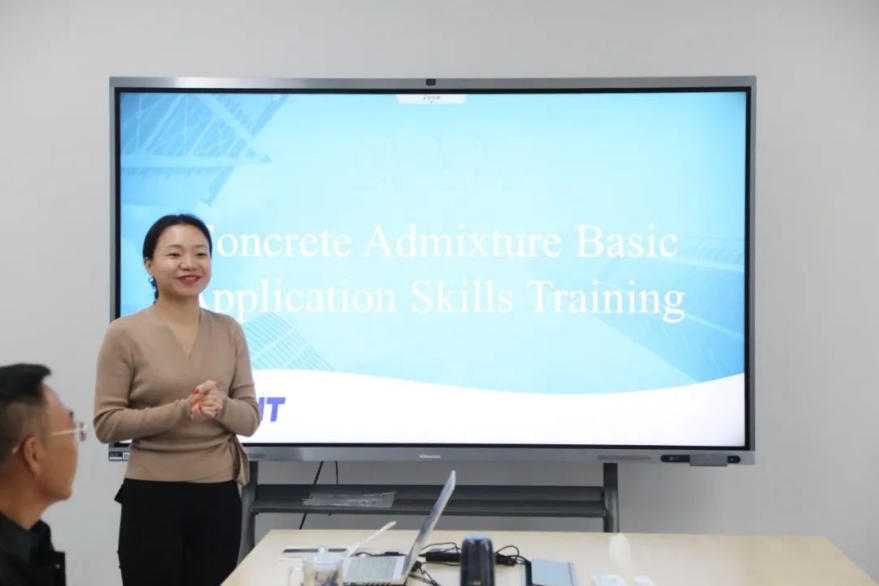 International business general manager hosted the graduation ceremony